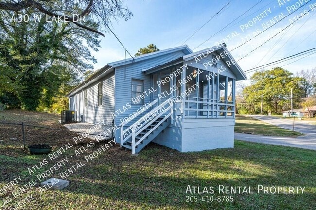 Building Photo - 430 W Lake Dr