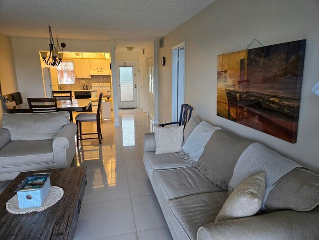 Building Photo - 8900 Washington St