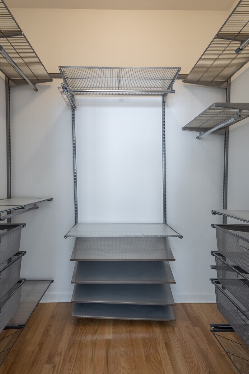 Master closet - 948 Madison W St