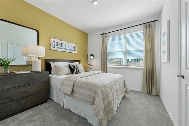 Building Photo - 3061 Cambridge Ml St