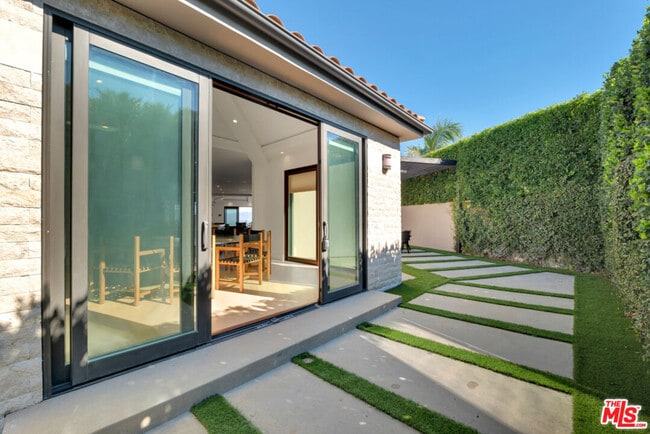 Building Photo - 3116 Elvido Dr