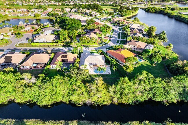 Building Photo - 20376 Hacienda Ct