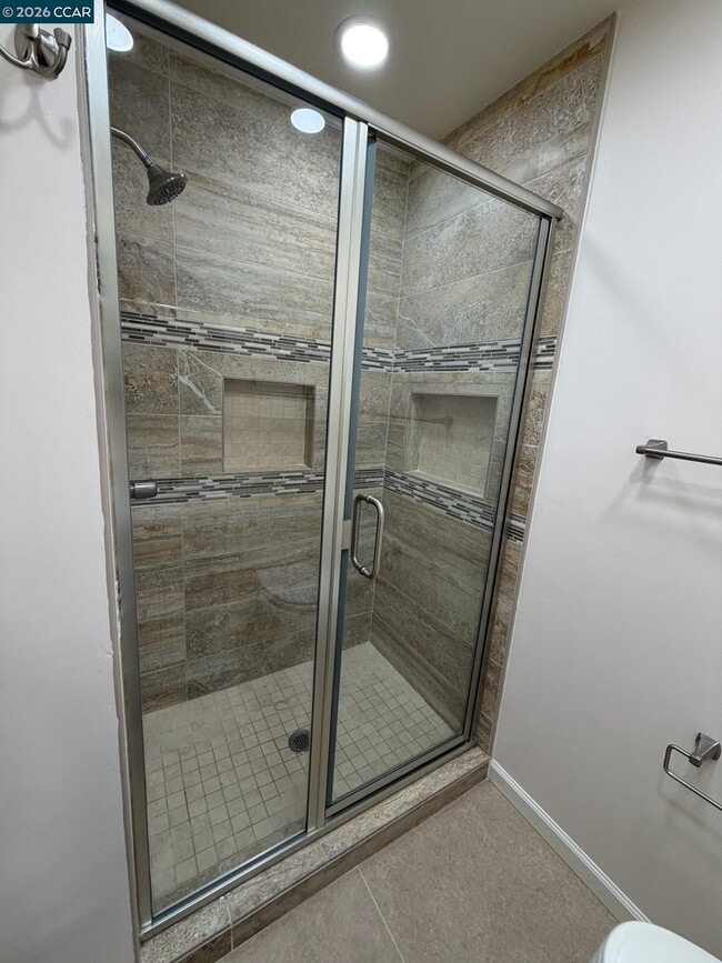 Building Photo - 6 Basin Ct