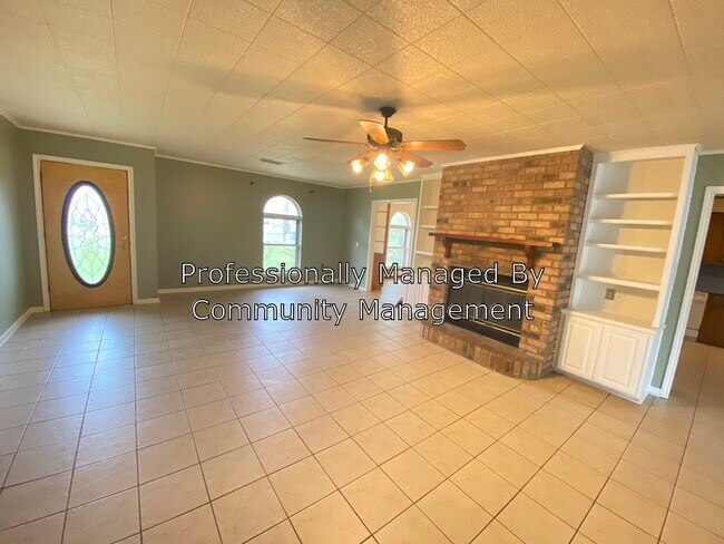 Building Photo - 40291 LA-42