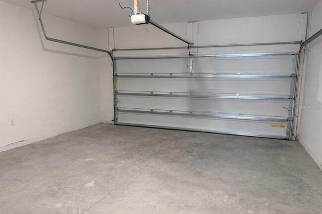 Building Photo - 15 Ramblewood Dr