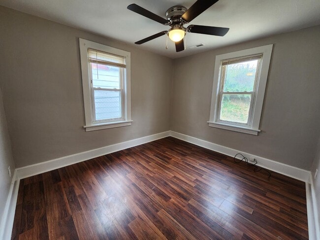 Building Photo - 829 Centre Ave NW