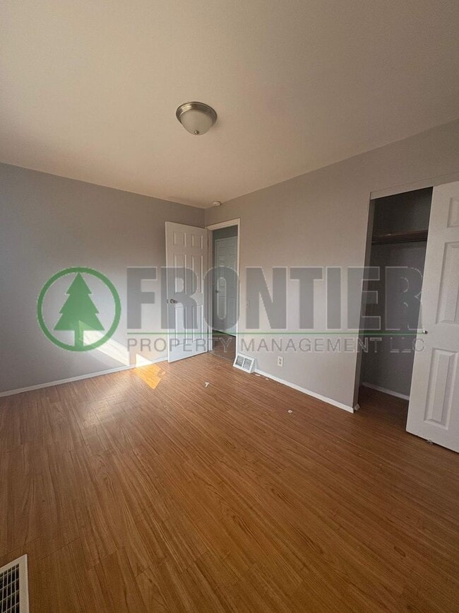 Building Photo - 3 Bedroom  House Located in Dellwood.