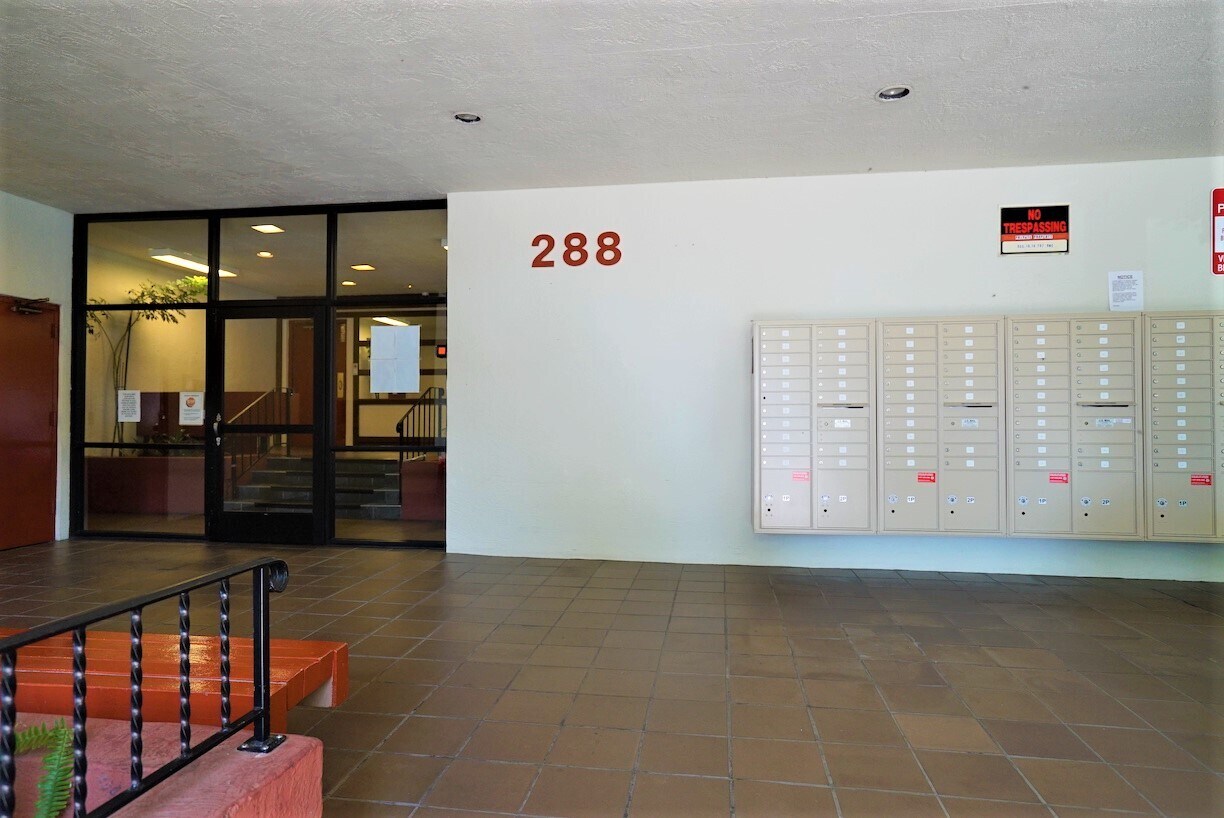 Building Photo - 288 Whitmore St