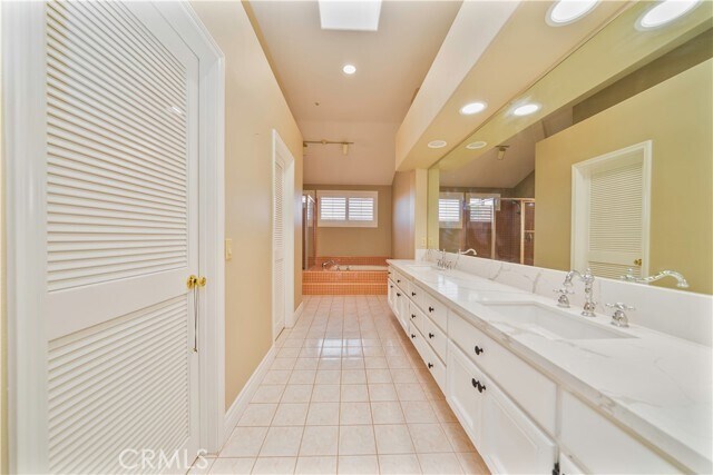 Building Photo - 9531 Montanza Way