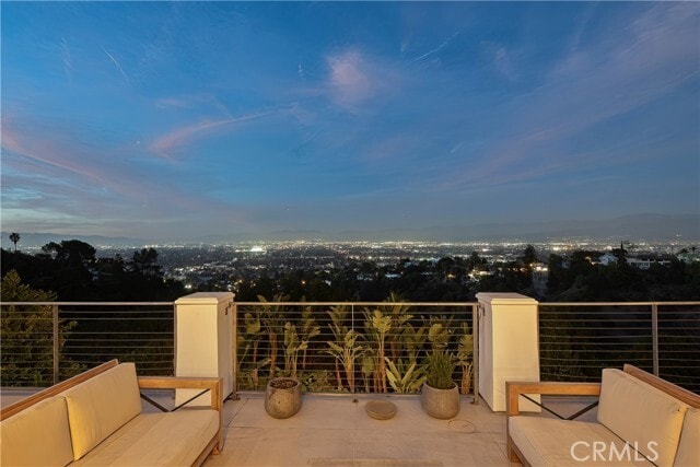 Building Photo - 3642 Alta Mesa Dr