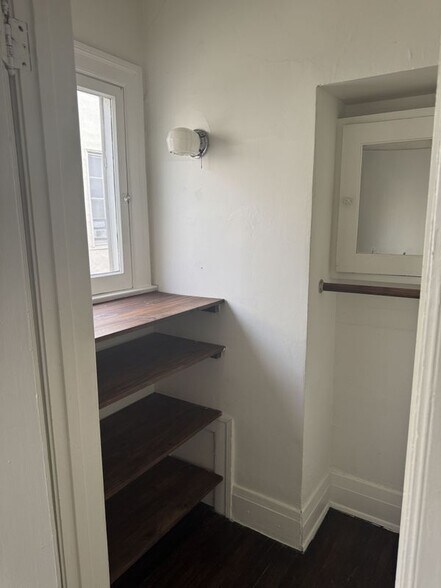 Building Photo - 245 S Berendo St