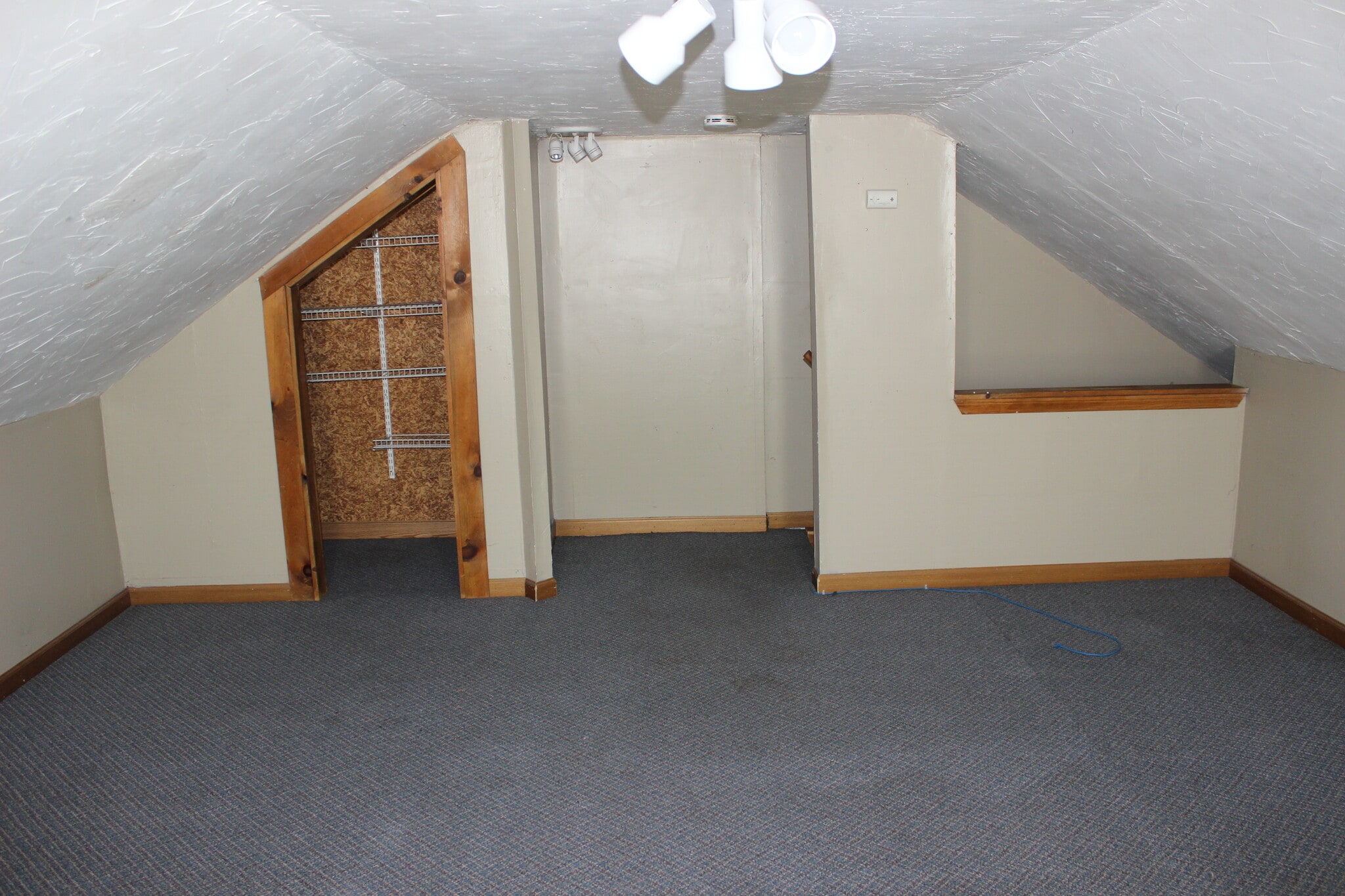 Room 2 - 5 1st Ave