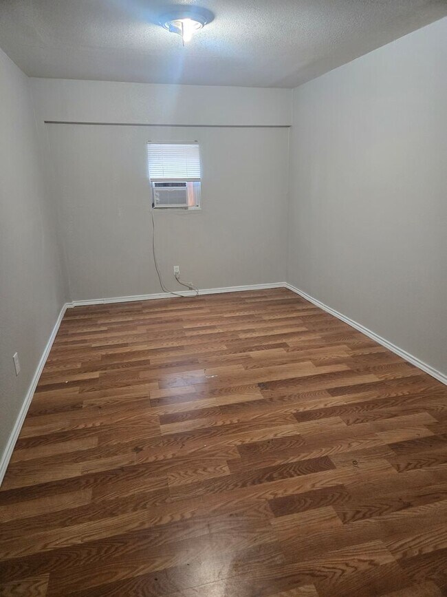 Building Photo - 2604 Bomar Ave