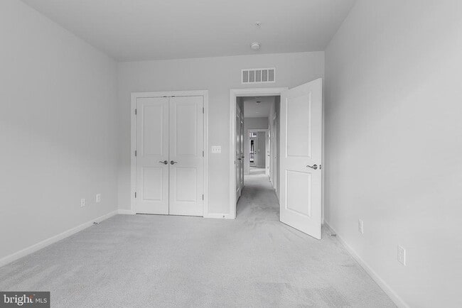 Building Photo - 45114 Kincora Dr