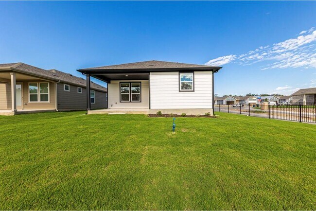 Building Photo - 201 Coachsmith St