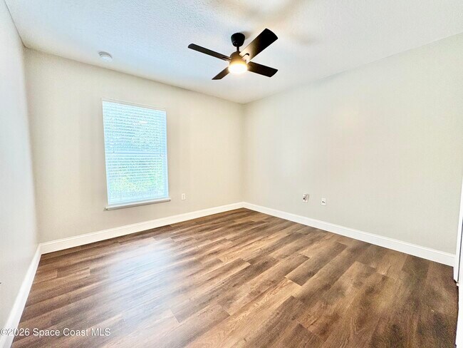 Building Photo - 2015 Canopy Dr