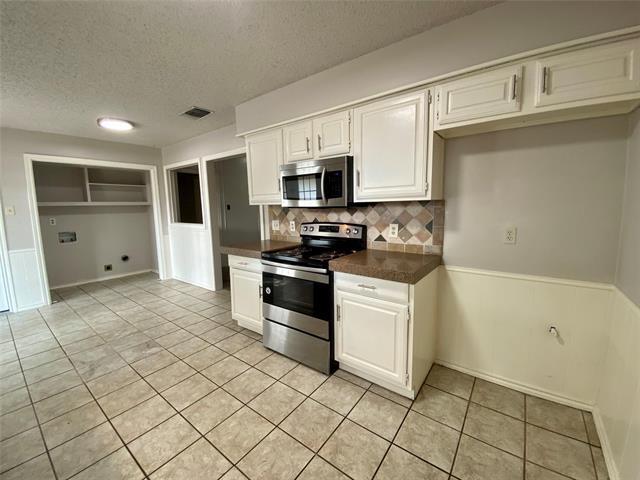 Building Photo - 3124 Landover Dr