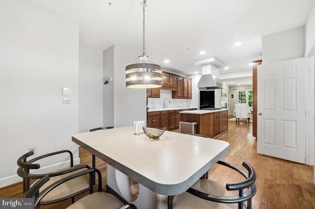 Building Photo - 7809 Hidden Meadow Terrace