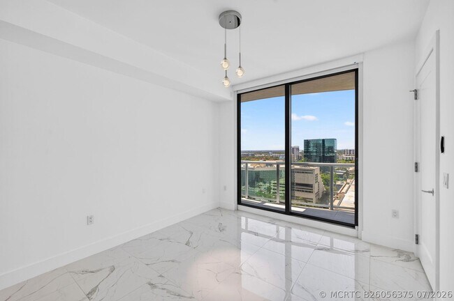 Building Photo - 100 E Las Olas Blvd