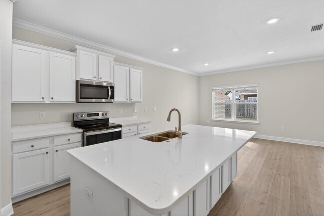 Building Photo - 93 Eagles Nest Dr