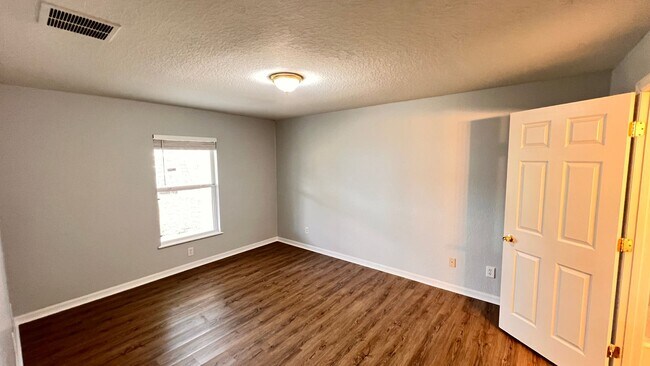 Building Photo - Charming 3-Bed, 2-Bath Home in Orlando