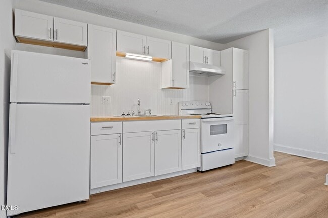 Building Photo - 1206 S 9th St