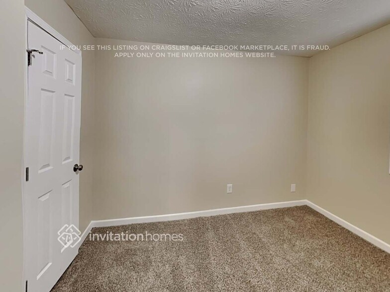 Building Photo - 210 Hunt Ridge Dr