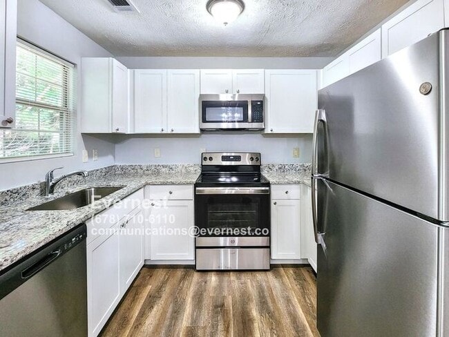 Building Photo - 736 Ashley Ln