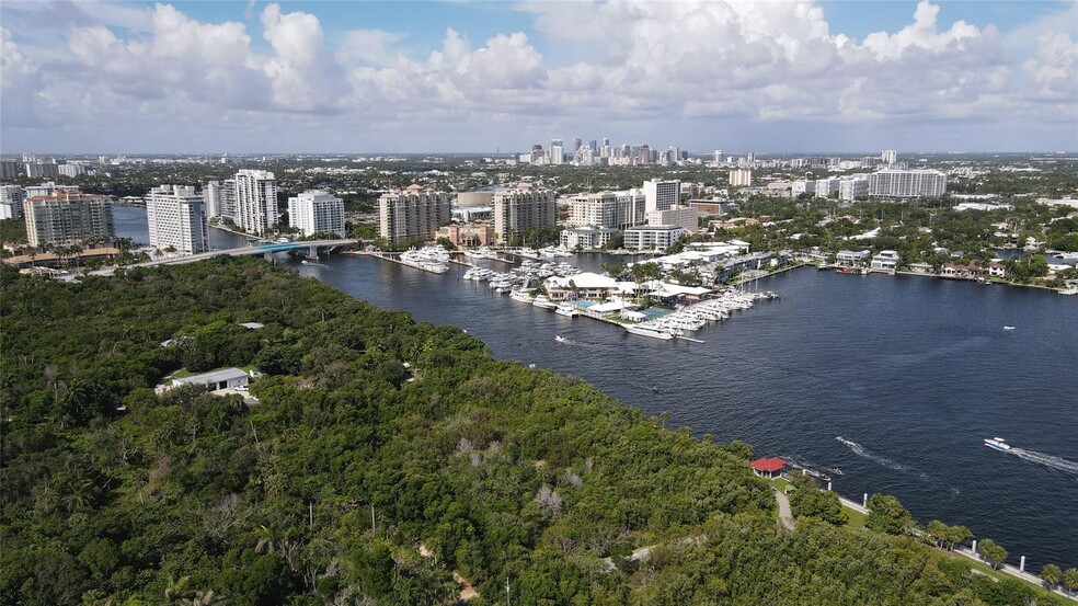 Building Photo - 1200 N Fort Lauderdale Beach Blvd