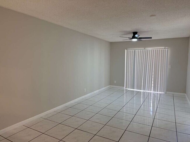 Building Photo - Spacious 2BR/2BA Condo near Universities, ...