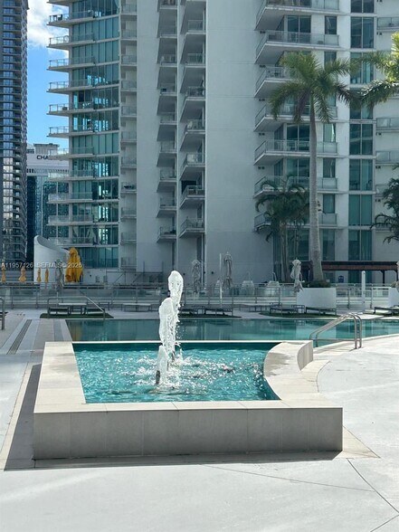 Building Photo - 90 SW 3rd St