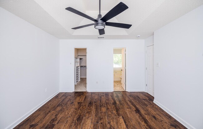 Building Photo - 162 Moss Creek Dr