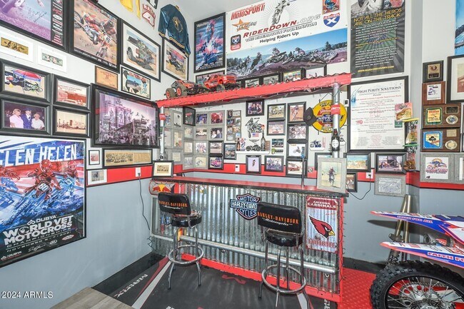 Building Photo - 5861 E Cloud Rd