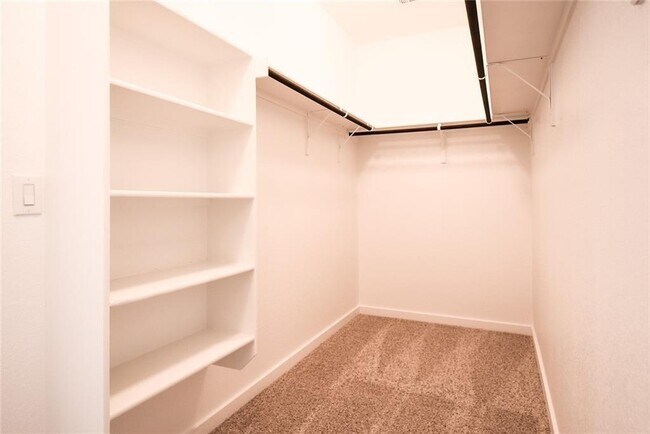 Building Photo - 101 Indian Shoal Dr