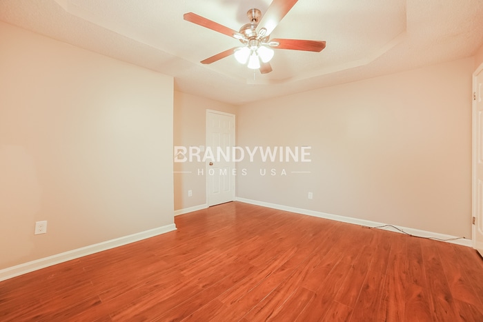 Building Photo - 6490 Saddleback Cir