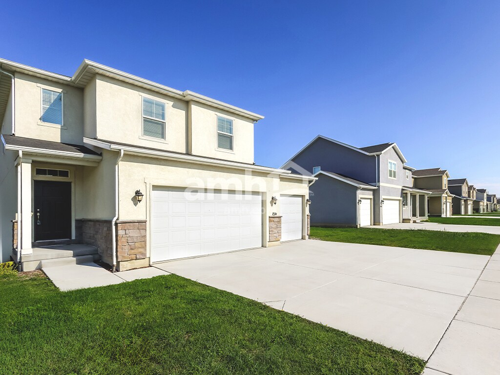 Building Photo - 1218 Peterson Ln
