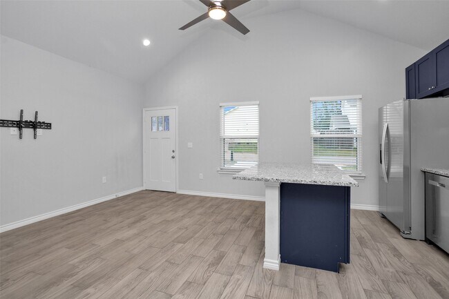 Building Photo - 16426 Eastchase St