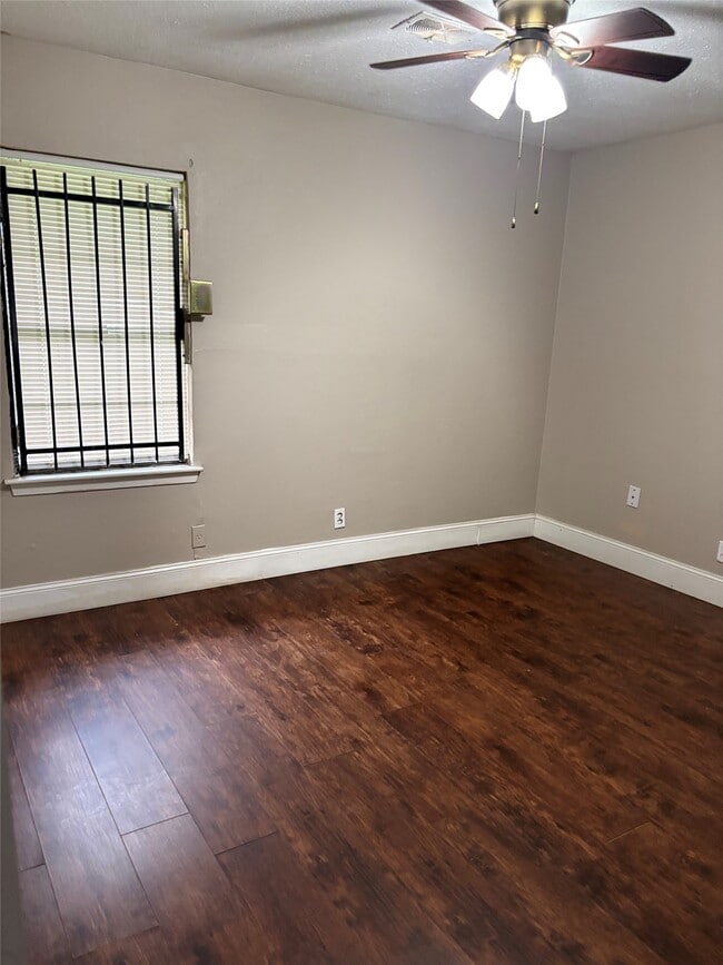 Building Photo - 5631 Groveton St