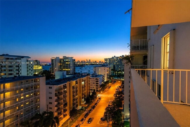 Building Photo - 1331 Lincoln Rd