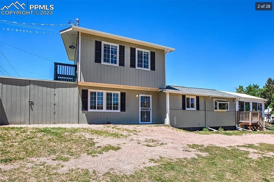 Building Photo - 206 W Carr Ave