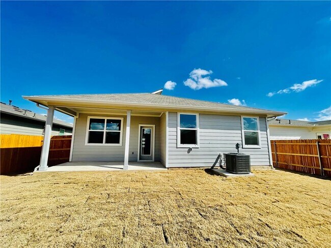 Building Photo - 3025 Egan Dr