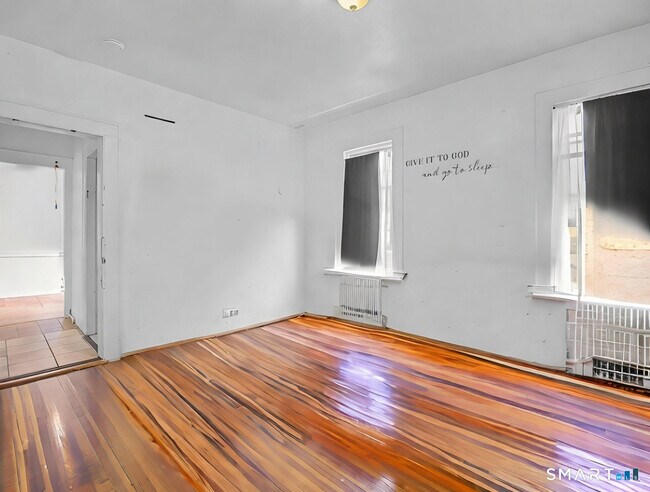 Building Photo - 1872 North Ave