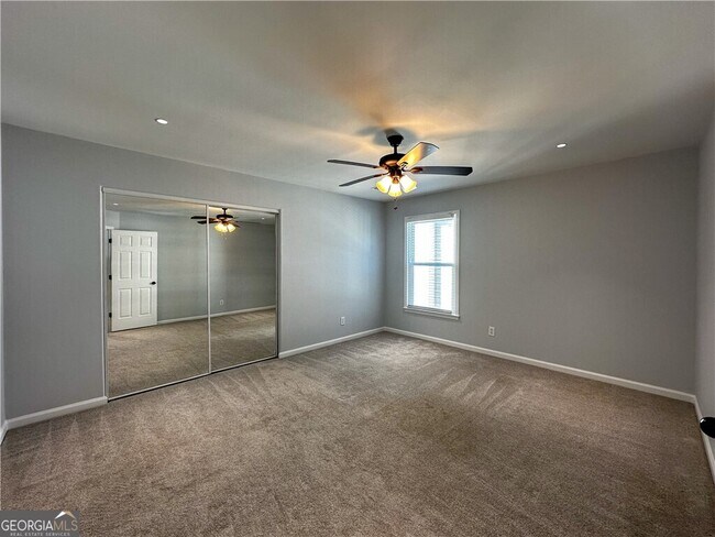 Building Photo - 3255 Park Chase