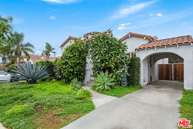 Building Photo - 205 S Hamel Dr