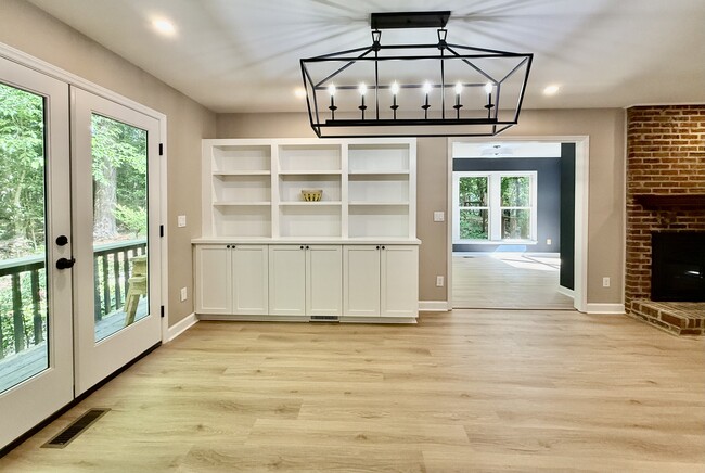 Building Photo - 5635 Falkirk Dr
