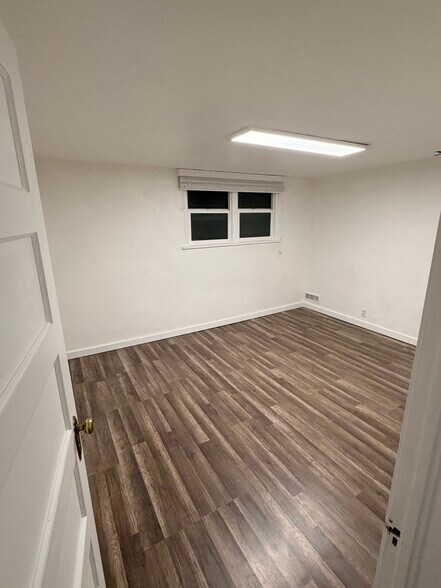 Building Photo - 109 N 500 W