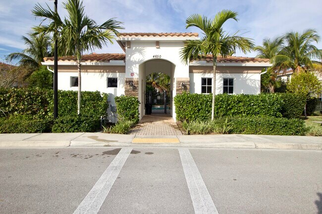 Building Photo - 4616 Tara Cove Way