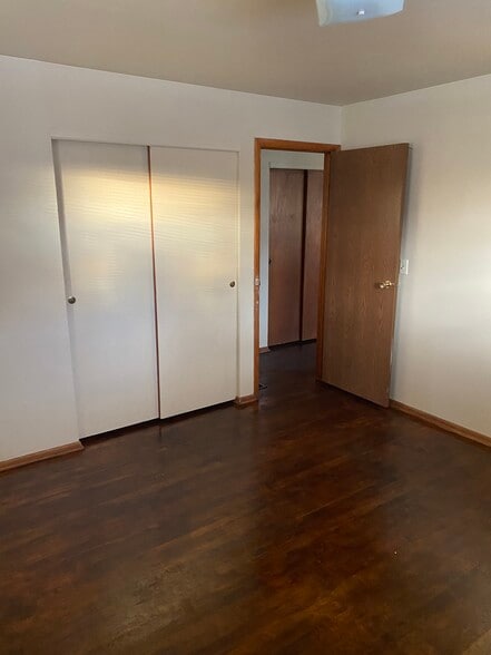 Front bedroom front bedroom exit - 3946 La Rosa Dr