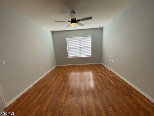 Building Photo - 3425 Cancun Ct