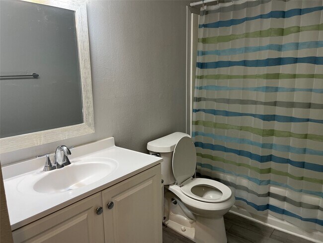 Building Photo - 7600 Emmett F Lowry Expy